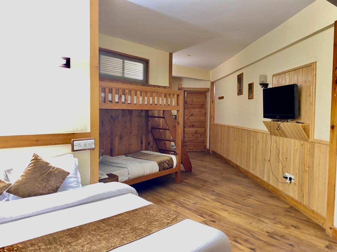 The Vashisht, Manali - A Four Star Luxury Hotel ภายนอก รูปภาพ