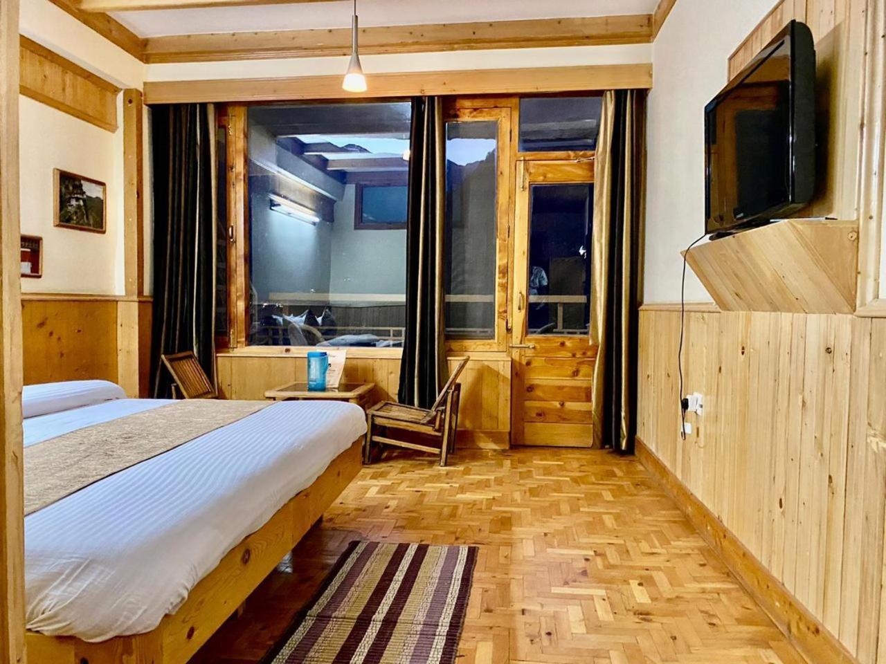 The Vashisht, Manali - A Four Star Luxury Hotel ภายนอก รูปภาพ