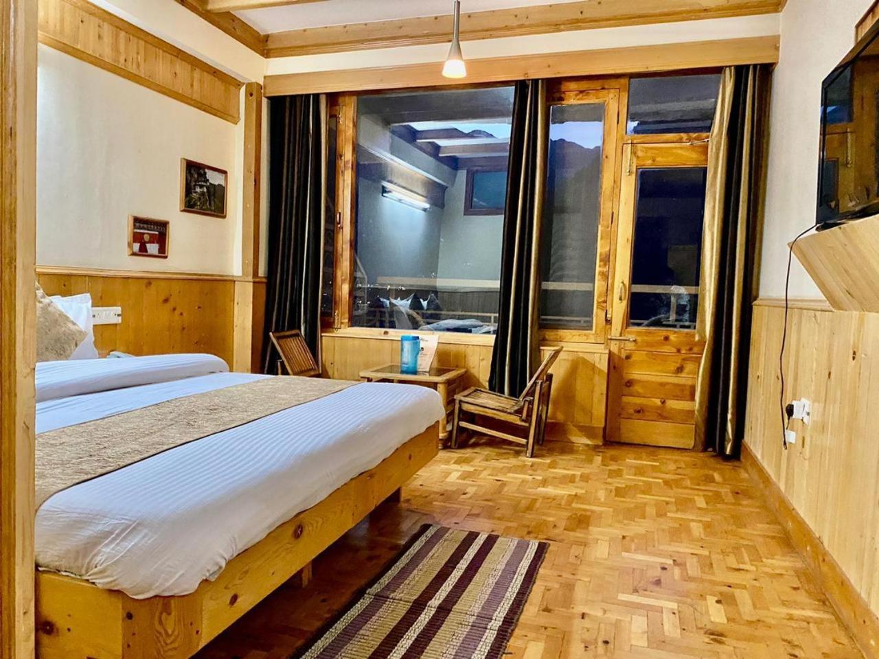 The Vashisht, Manali - A Four Star Luxury Hotel ภายนอก รูปภาพ