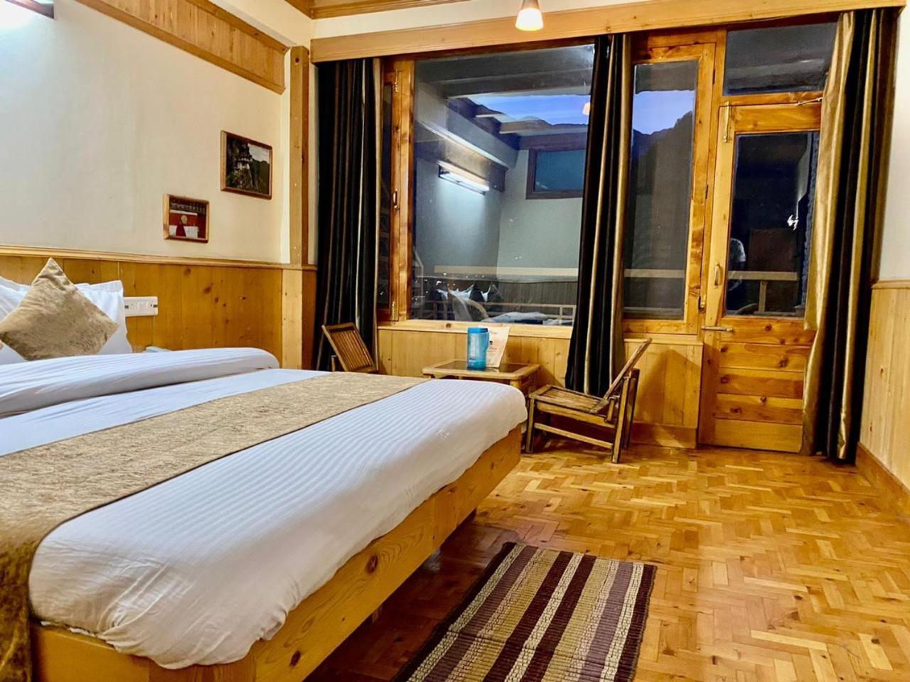 The Vashisht, Manali - A Four Star Luxury Hotel ภายนอก รูปภาพ