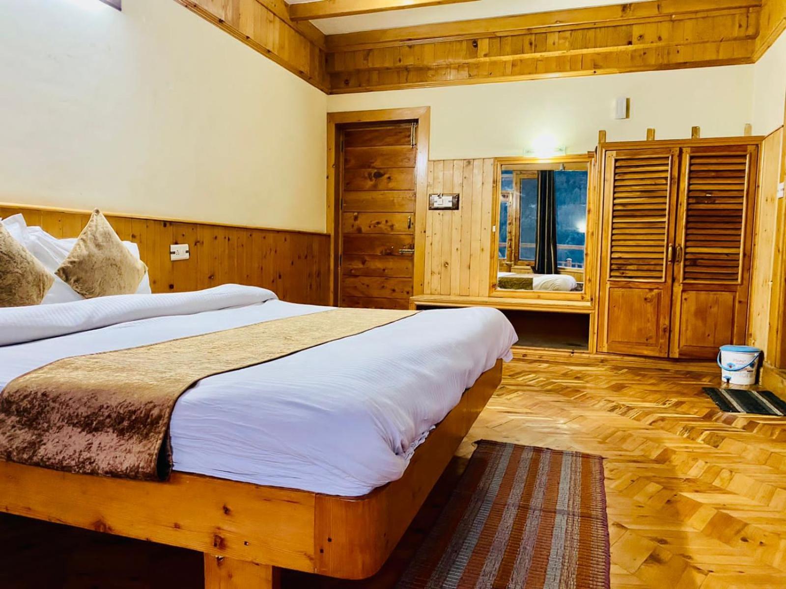 The Vashisht, Manali - A Four Star Luxury Hotel ภายนอก รูปภาพ